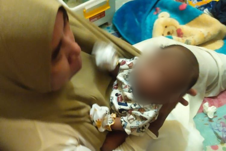 Gegerkan Warga Asem Jajar Surabaya Bayi Perempuan 3 Bulan Dibuang di Bak Sampah