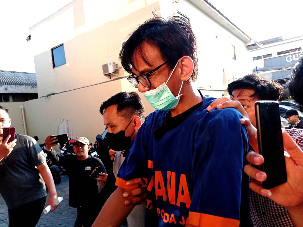 Polisi Menetapkan Adi Pradita Sebagai Tersangka Atas Teror - Lecehkan Nimas