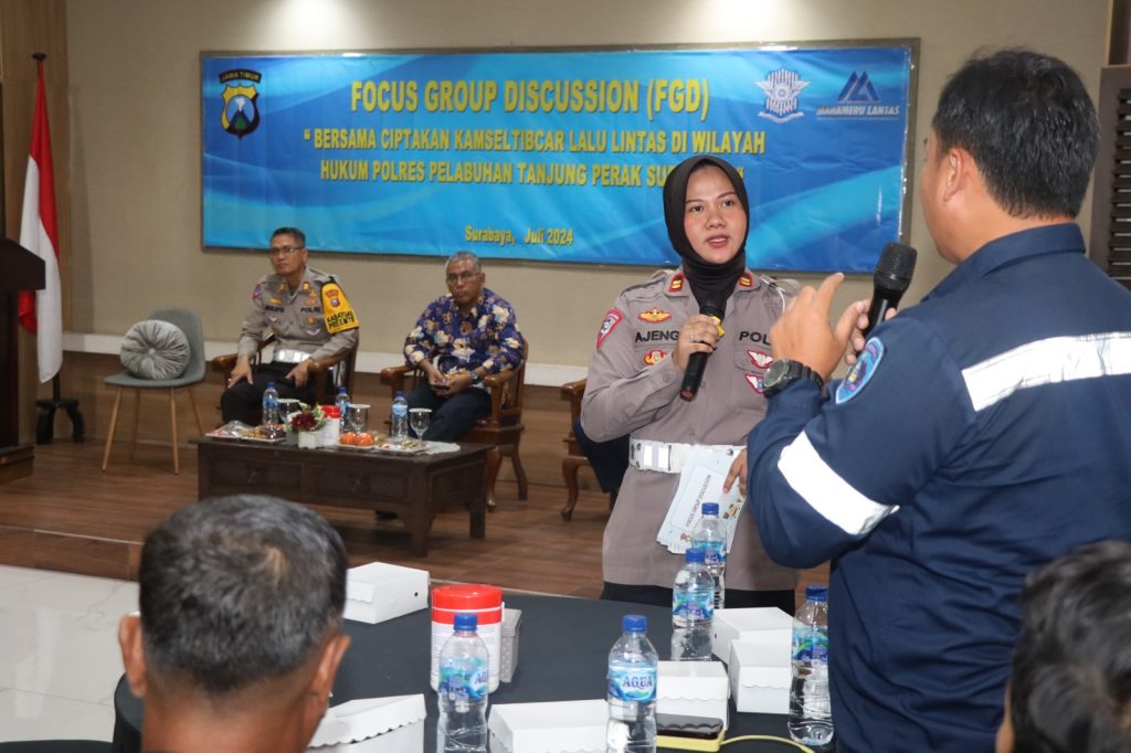 Tekan Angka Laka Lantas, Polres Pelabuhan Tanjung Perak Gelar FGD