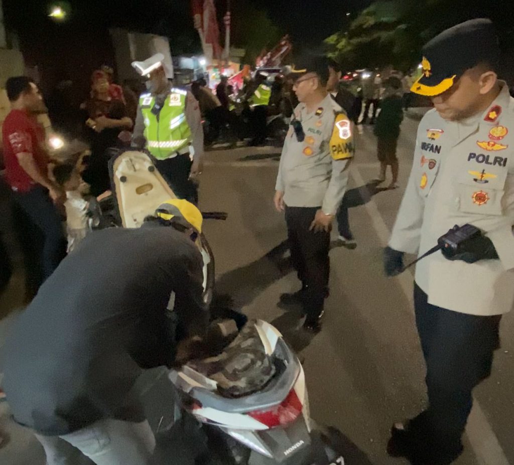 52 Pelanggar dan 18 Motor Tanpa STNK Terjaring Operasi Kejahatan Malam Polsek Simokerto Surabaya