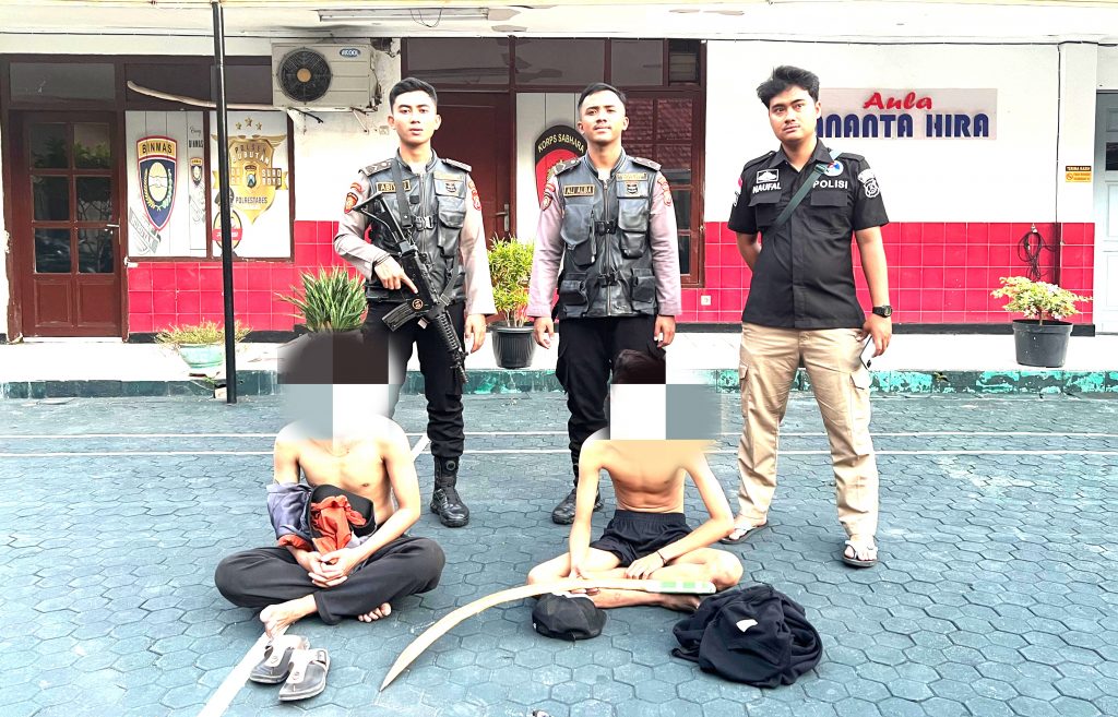 Polisi Tangkap 2 Anggota Gangster Pemilik Pipa PVC Menyerupai Celurit di Surabaya