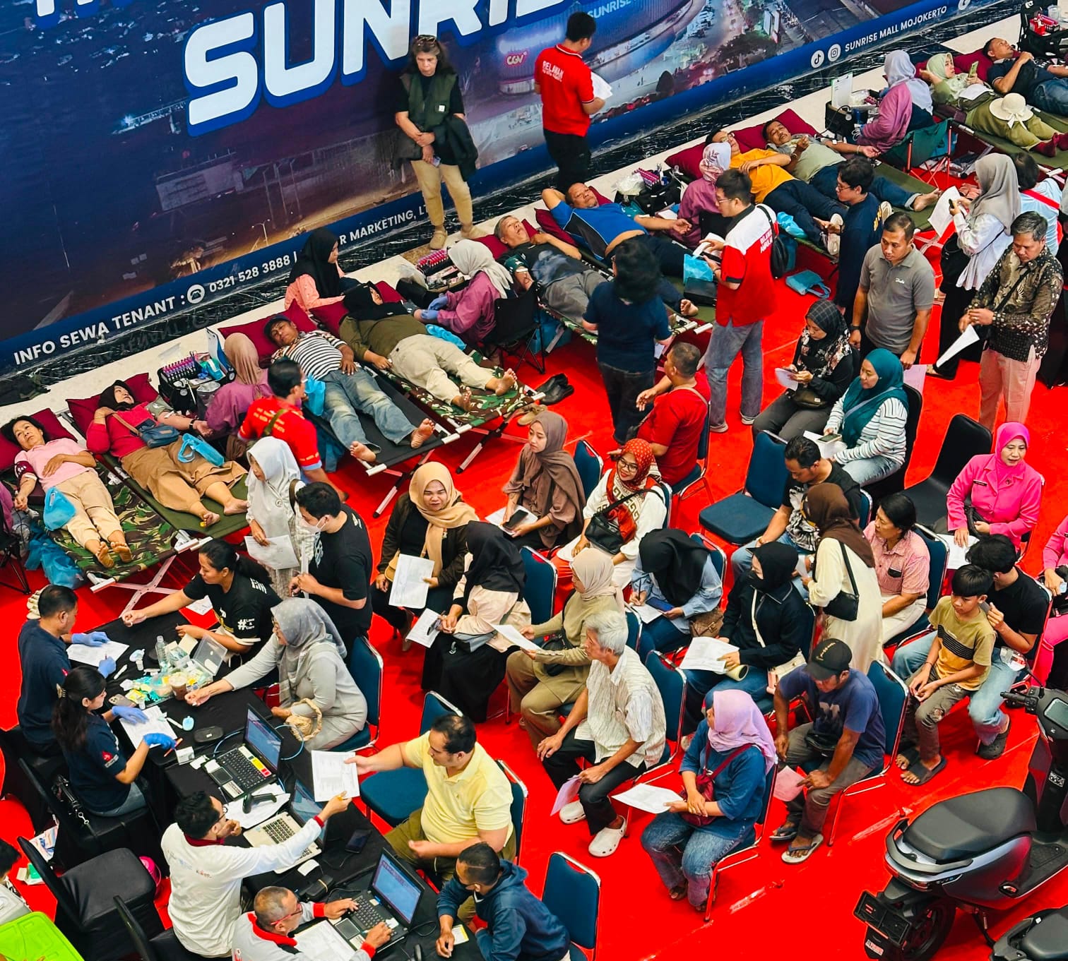 Di Antara Kantong Darah dan Harapan: Aksi Donor di Sunrise Mall Mojokerto Jadi Perayaan Paling Bermakna
